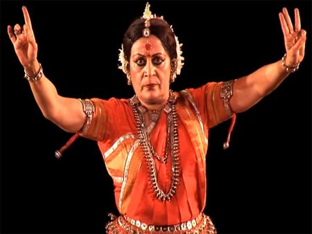 Modi condoles death of Sonal Mansingh's mother