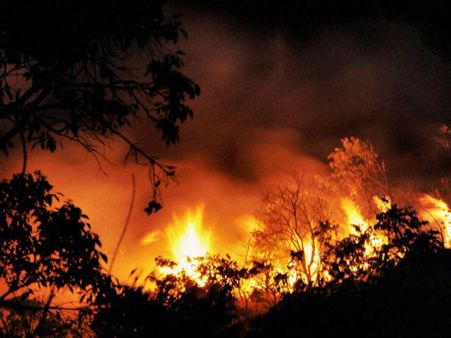 Mi 17 choppers to spray water over burning forests in U'khand