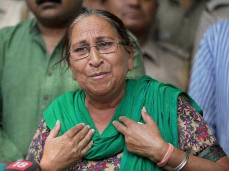 Punjab: Sarabjit Singh's sister joins BJP