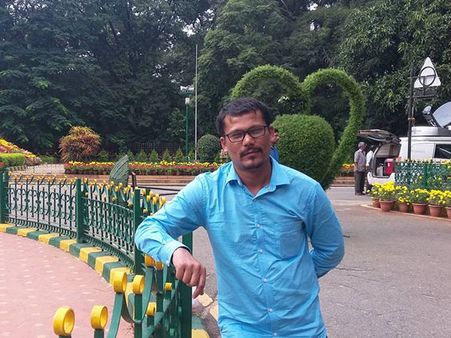 B'luru: I am a rowdy if I remove uniform, says an Inspector before thrashing a TV journalist