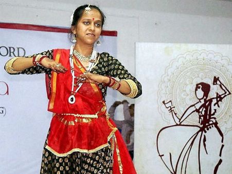Varanasi-based pan seller's daughter creates world record by dancing Kathak for 124 hrs