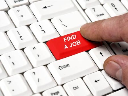 Pace of online hiring sees slowdown: Monster.com