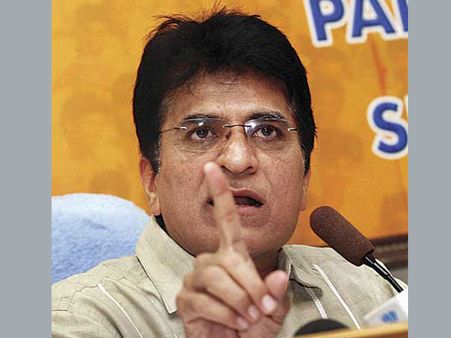 AgustaWestland: Somaiya urges Centre to confirm Scindia's claim on Sonia Gandhi