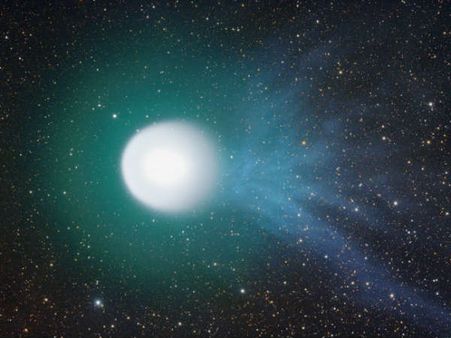 Comets break up, make up throughout their lives