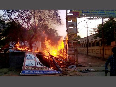 BJP and TMC workers clash in Cooch Behar, indulge in vandalism