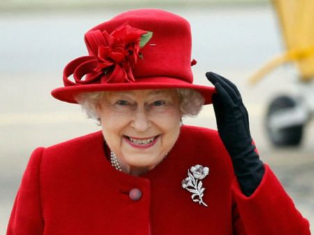 Post Brexit: 'I'm still alive', jokes Queen Elizabeth on N Ireland visit