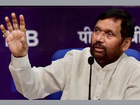 Govt considering ban on celebrities for misleading ads