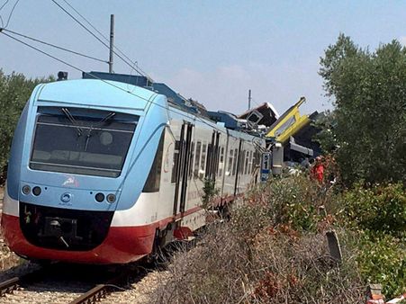 22 dead in head-on train crash in southern Italy