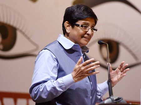 Kiran bedi takes stock of monsoon preparedness