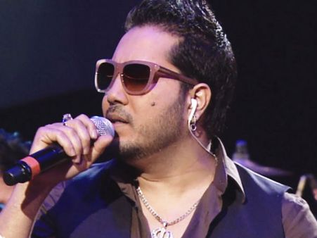 Singer Mika Singh detained in Dubai over sexual harassment charges
