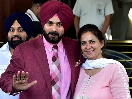 After resigning, Sidhu's wife questions BJP's silence on mafia