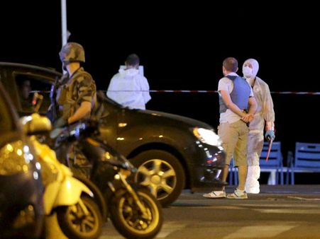 Humanity amid terror: NICE residents offer help on social media