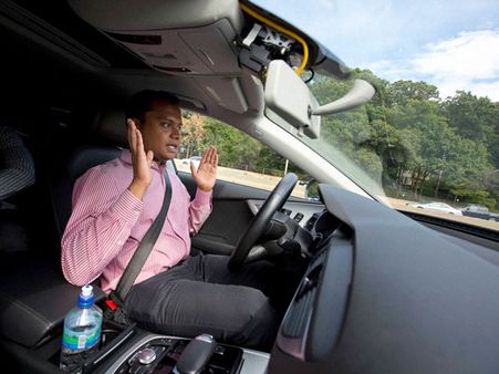 Plans for self-driving cars have pitfall, say experts