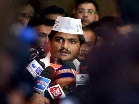 Hardik Patel demands release of Patels convicted in 2002 riots cases