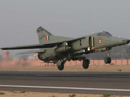 Mig-29 fuel tank jettisons on runway, causes minor fire