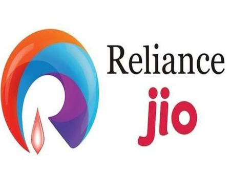 Reliance JIO hits out at Airtel, says 10 crore calls failing a day
