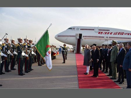 (In pics) Bilateral relations: Hamid Ansari's tour to Hungary