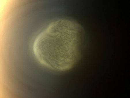NASA's Cassini probe sees seasonal changes on Titan