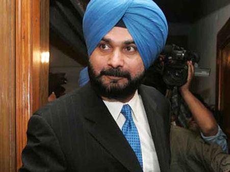 SC asks Navjot Sidhu to face trial in 2009 poll related case