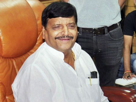 Shivpal vacates official residence as SP feud simmers