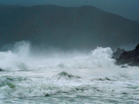 Hurricane Otto kills 9 in Costa Rica