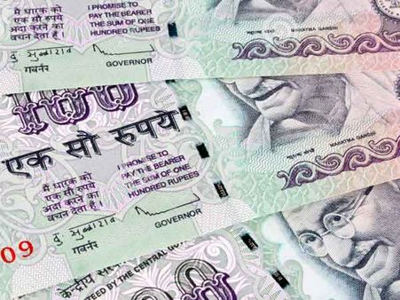Delhi: Doctor detained with Rs 70 lakh cash in Rs 100 denominations