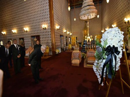 Narendra Modi pays homage to late Thai King Bhumibol Adulyadej