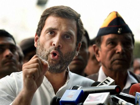 Rahul Gandhi queues up to exchange demonitised notes