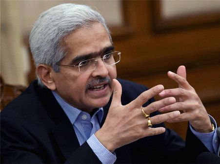 Over the counter exchange of old currency reduced from Rs 4,500 to 2,000