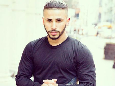 YouTube star speaks Arabic, 'kicked off' flight