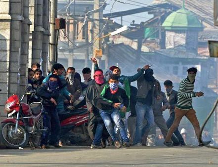 J&K: Separatists tone, issue protest calendar only for 2 days