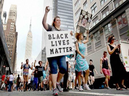 US police asks Amazon to stop selling controversial shirt