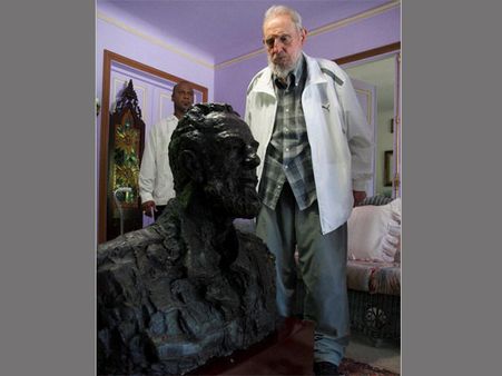 Fidel Castro hailed as iconic leader of 20th century
