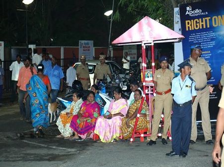Jayalalithaa suffers cardiac arrest: Police steps up security across TN