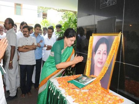 ‘No one can destroy AIADMK’, Sasikala reveals Amma's last words