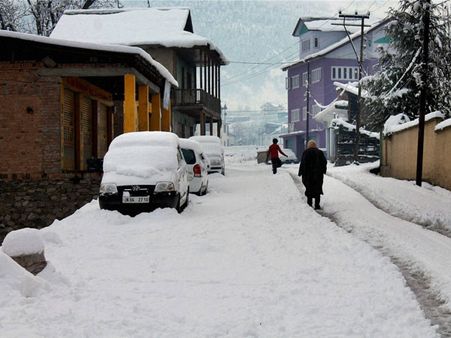 Jammu records season's coldest night