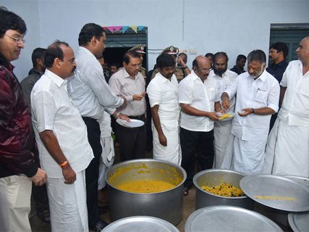 Cyclone Vardah: Tamil Nadu seeks Rs 1,000 crore from centre