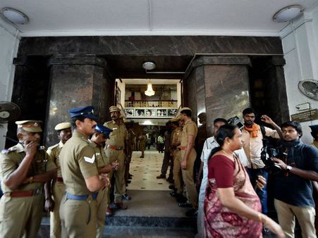 Raid ends in TN Chief Secretary's house