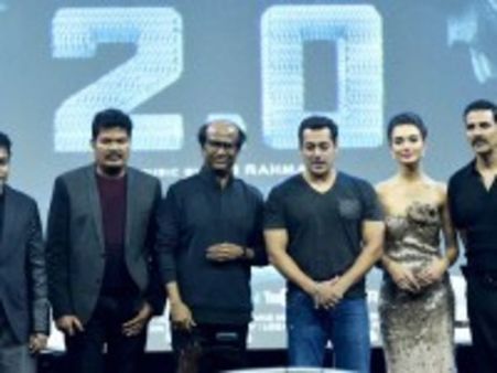 Rajinikanth injured on sets of 2.0: Resumes shooting