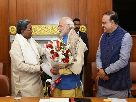 PM finally meets all party delegation from Karnataka
