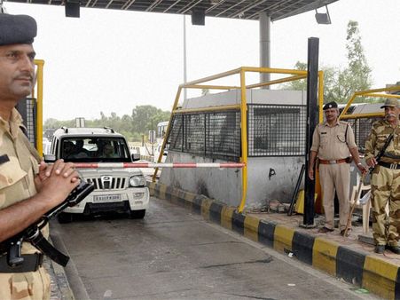 No road toll, special toll plaza lanes for MPs, MLAs encourage VIP culture in UP?