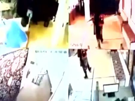 Demonetisation has turned the Lashkar into a bunch of thieves