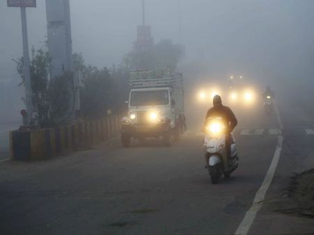 One dead, 36 injured after 30 cars collide on Jaipur-Agra highway