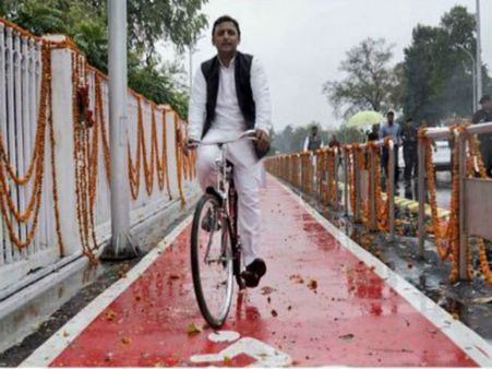 Akhilesh on SP-Congress alliance: Cycle to ride fastest with the Hand