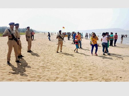 Goa- Vehicle detained with goods suspected for distribution to voters