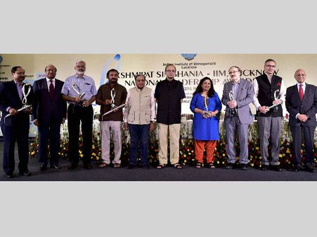 IIMs can now give degree certificates