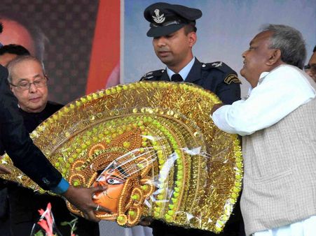 Media needs to be more alert in news presentation: Pranab Mukherjee