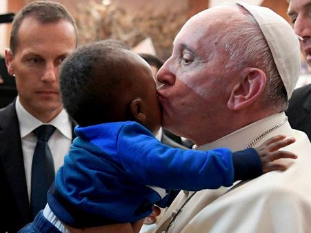 Pope wants safety of child migrants