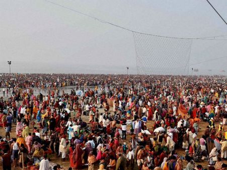Devotees taking holy dip in Himachal rivers on Makar Sankranti