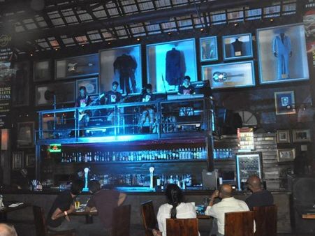 Delhi: HC asks cops about action taken against illegal pubs
